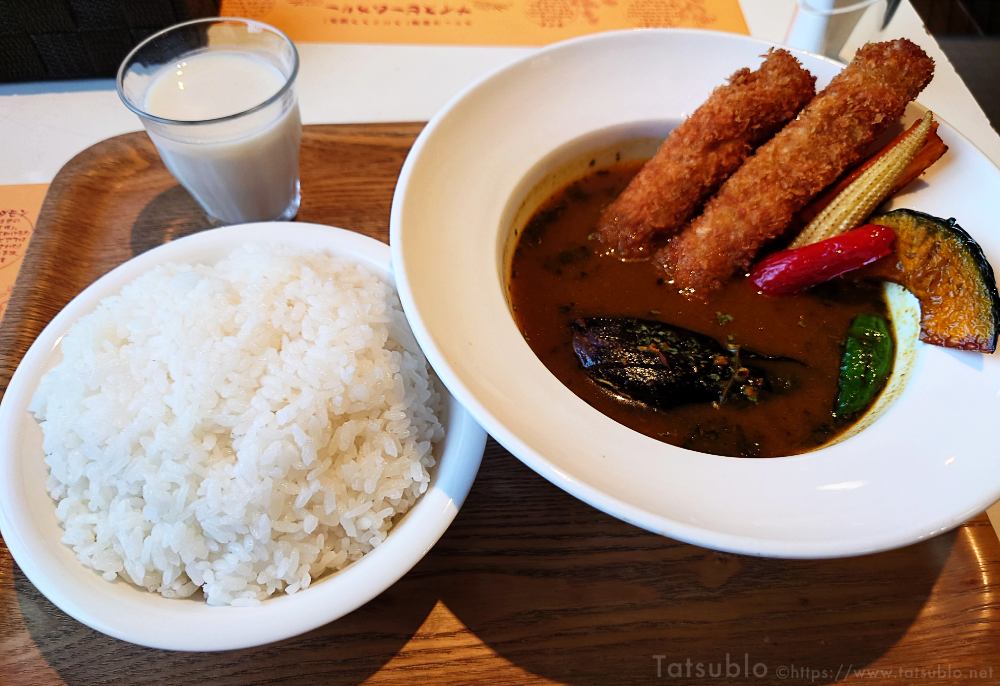 野菜と巻き巻きカツのスープカリー