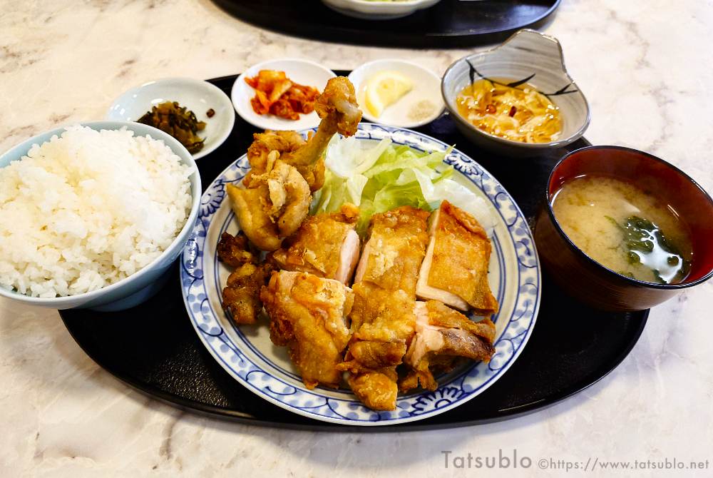 こちらが「からあげ定食」